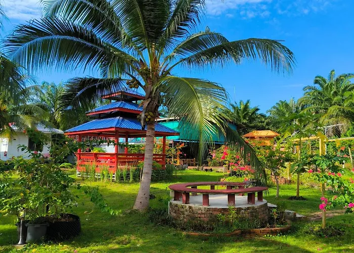 Coconut Garden Resort仙本那顺德人家棕榈园